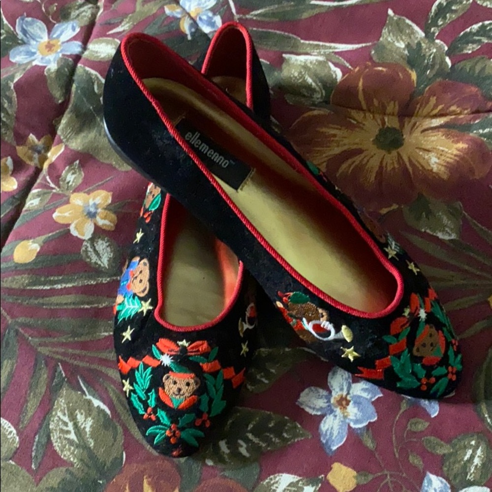 Cute Christmas flats 🎄🧸📯🌟